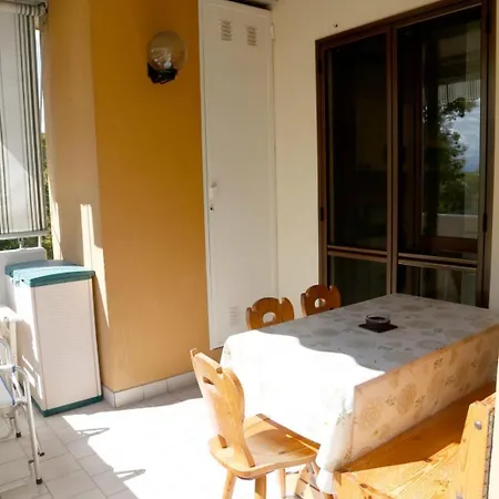 Apartment La Casa Dei Platani *